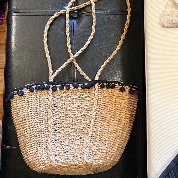 ZARA straw bag with pom poms - Picture 4 of 5